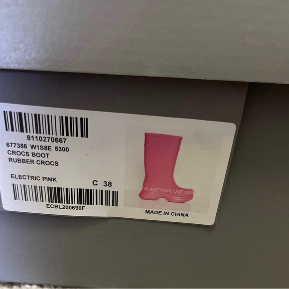 Pink Balenciaga crocs boots only wore one time in great condition. - Picture 4 of 4